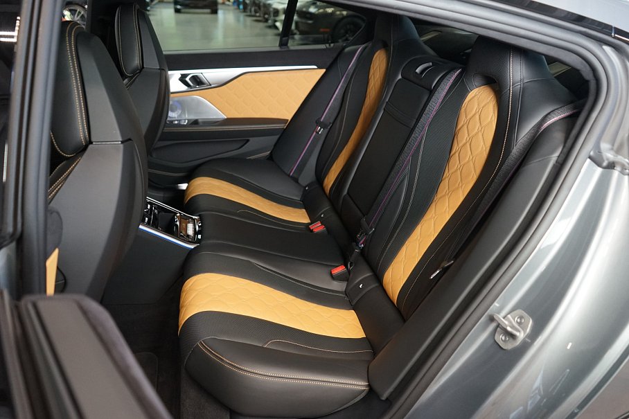 BMW M8 Gran Coupé Competition xDrive
