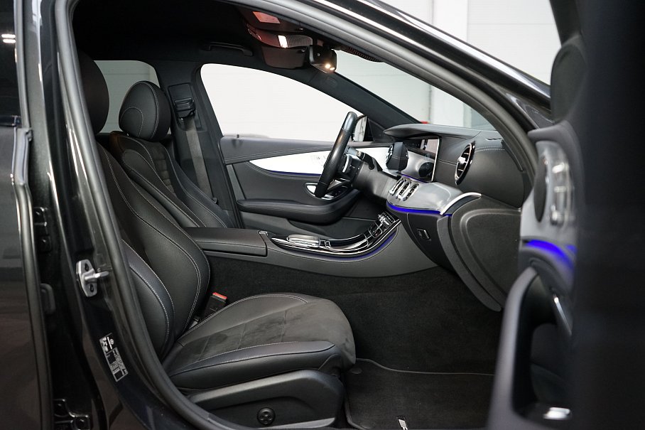 Mercedes-Benz Třídy E 220d 4Matic