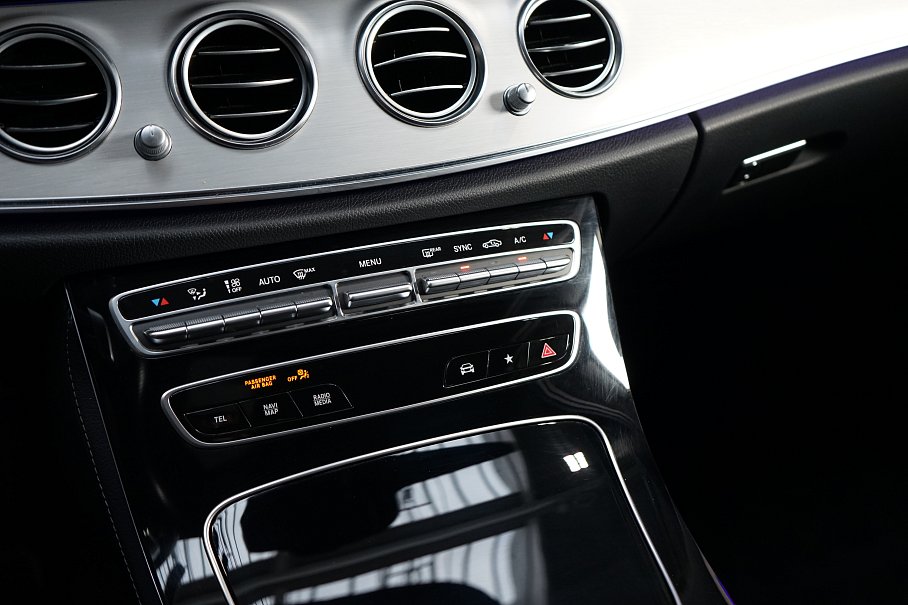 Mercedes-Benz Třídy E 220d 4Matic