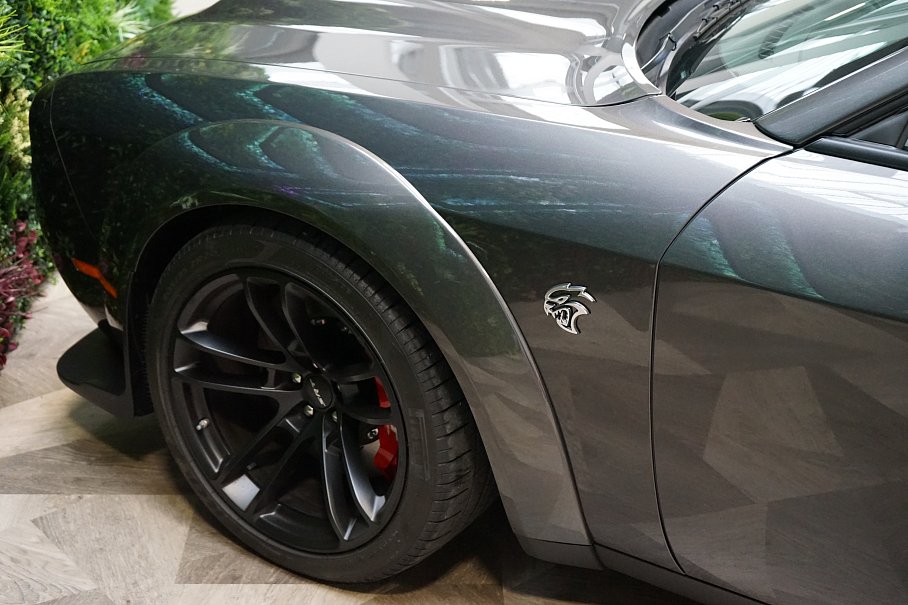 Dodge Challenger SRT HELLCAT
