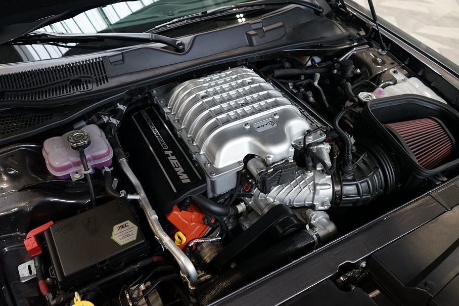 Dodge Challenger SRT HELLCAT