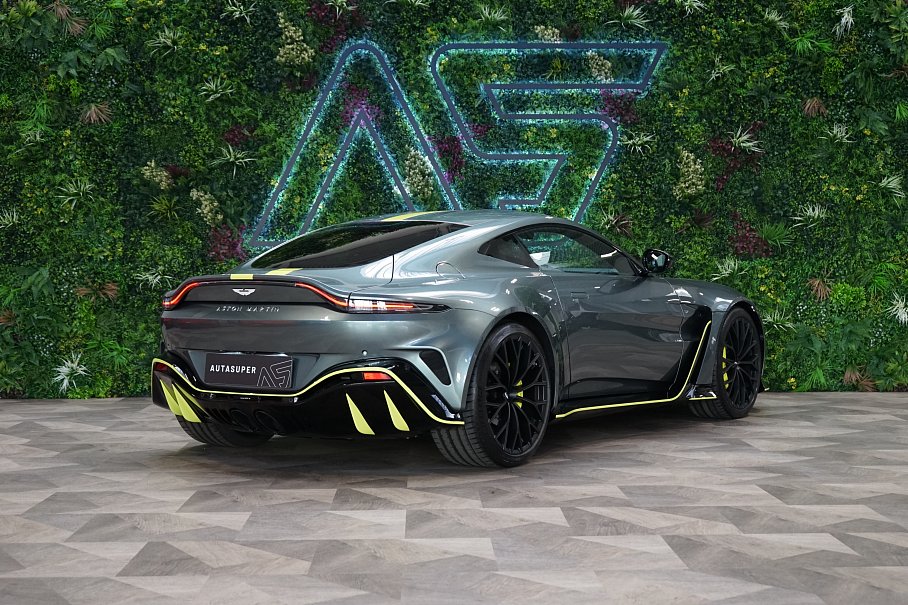 Aston Martin V12 Vantage Coupe
