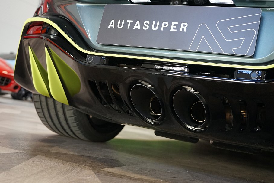 Aston Martin V12 Vantage Coupe