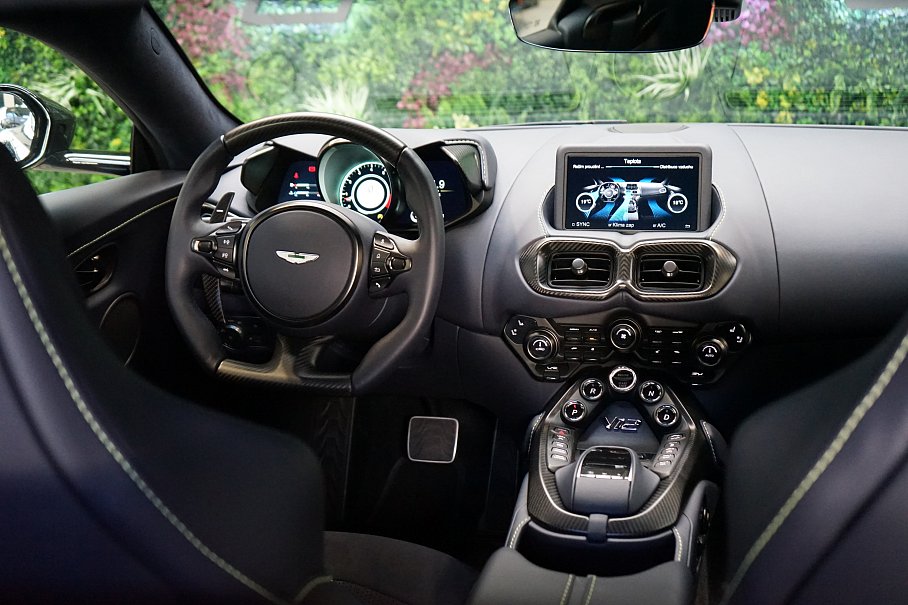 Aston Martin V12 Vantage Coupe