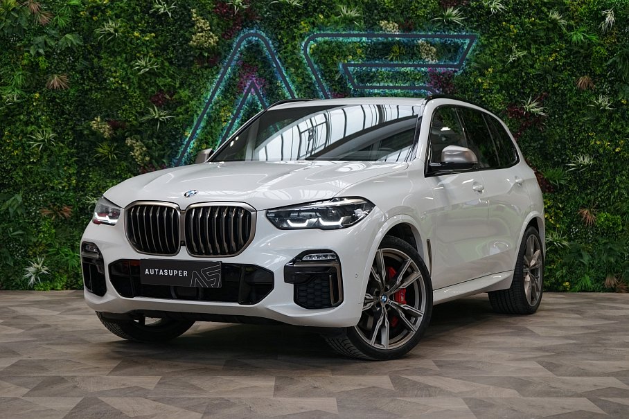 BMW X5 M50i