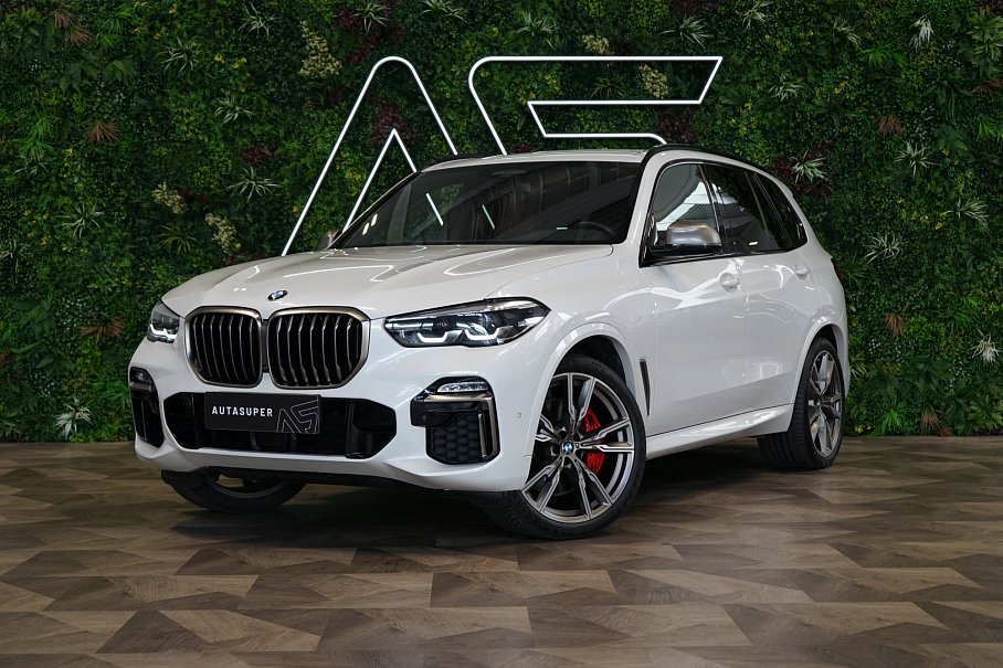 BMW X5 M50i