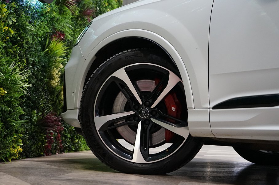 Audi SQ7 4.0 TDI quattro