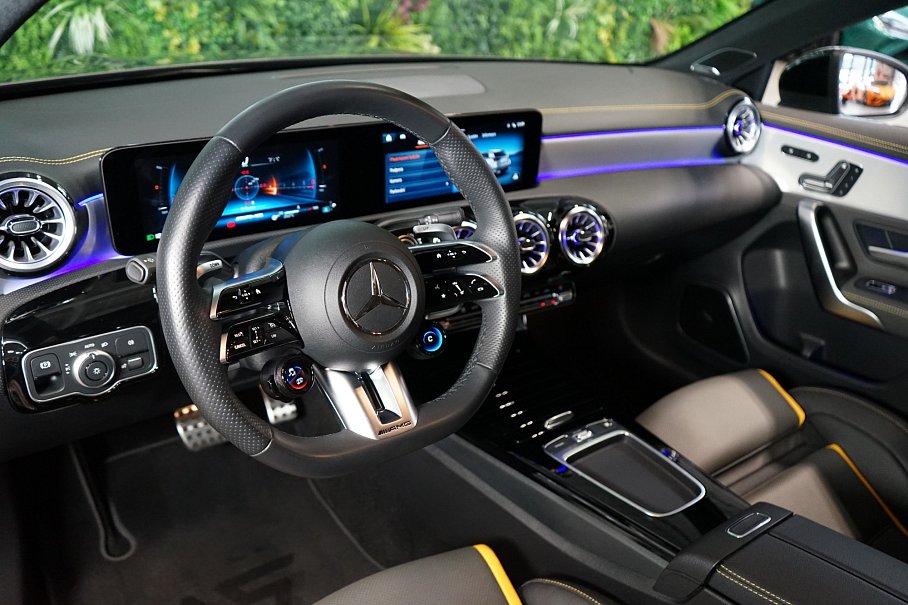 Mercedes-Benz Třída A 45 S AMG 4Matic+