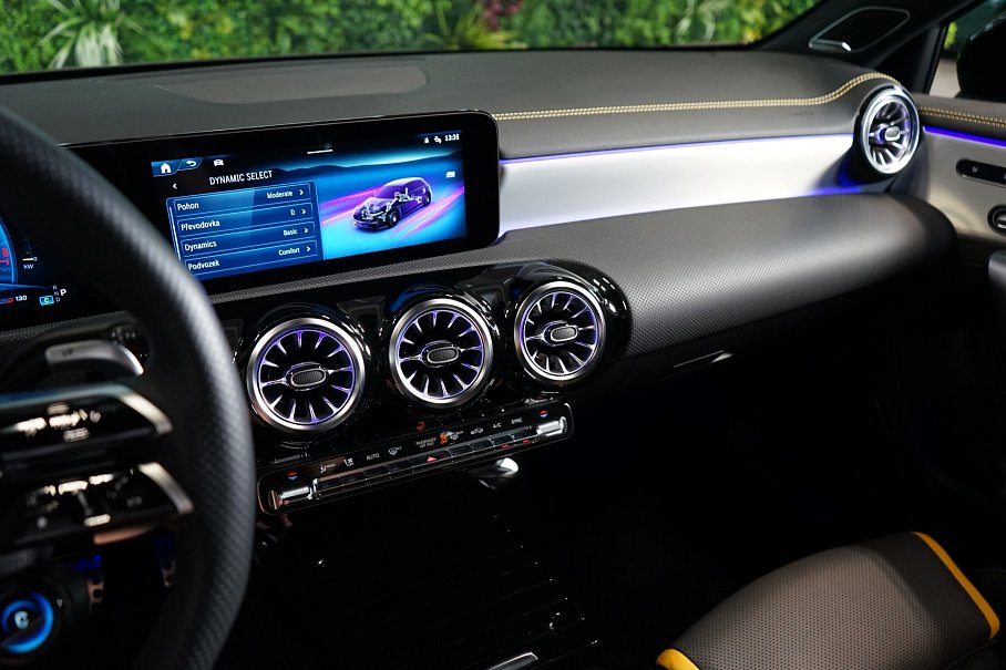 Mercedes-Benz Třída A 45 S AMG 4Matic+