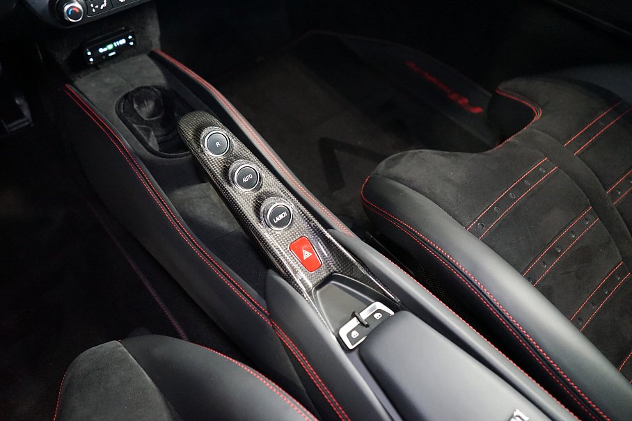 Ferrari F8 Tributo