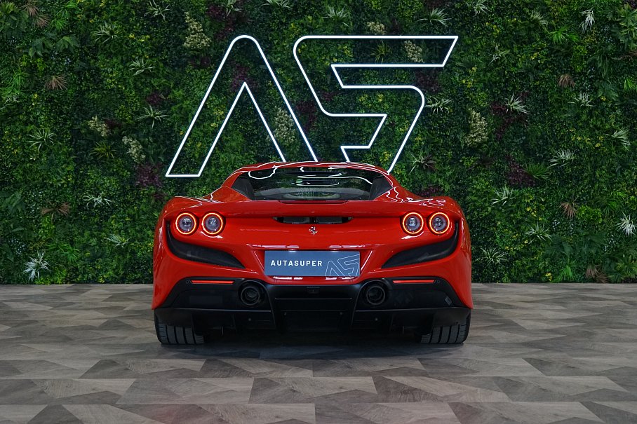 Ferrari F8 Tributo