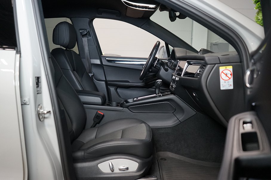 Porsche Macan S