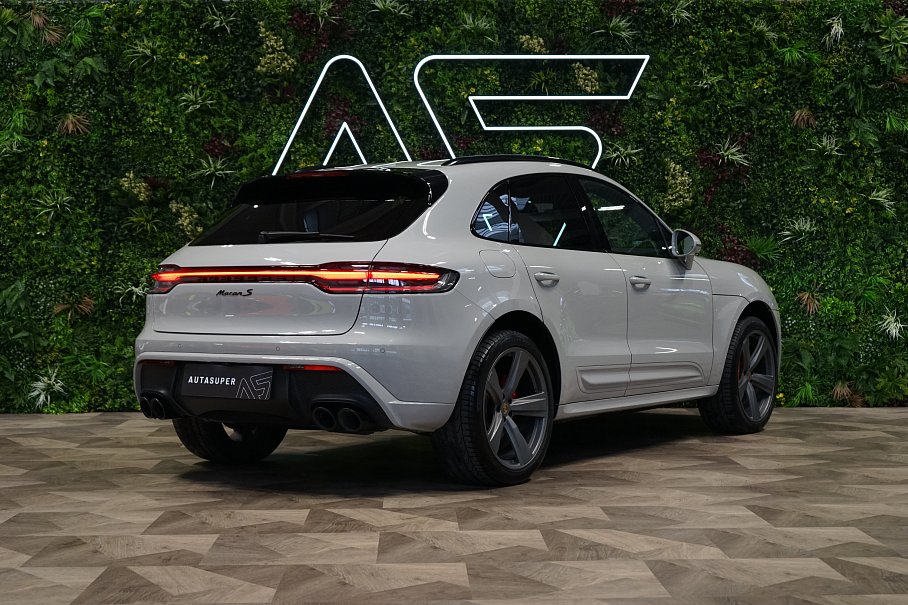 Porsche Macan S
