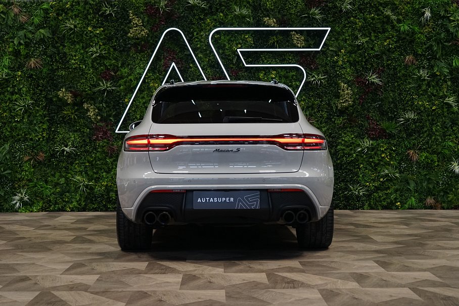Porsche Macan S