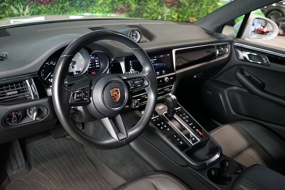 Porsche Macan S