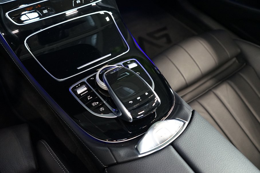 Mercedes-Benz Třída E 300 Cabriolet