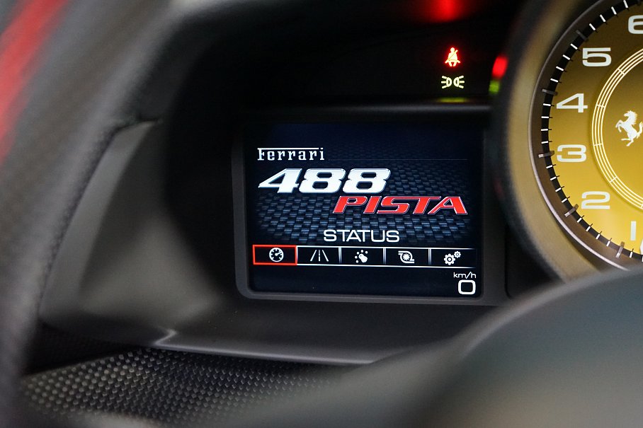 Ferrari 488 Pista