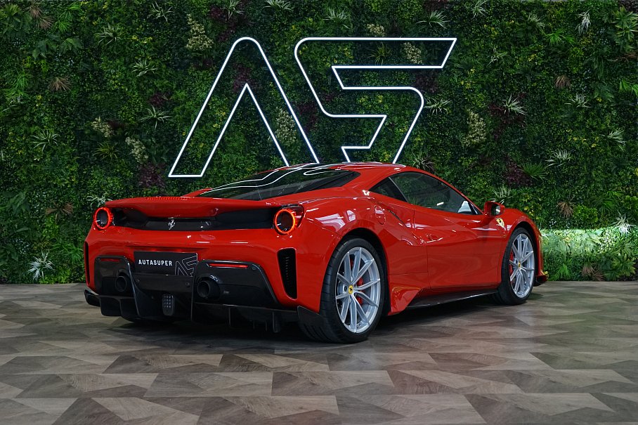 Ferrari 488 Pista