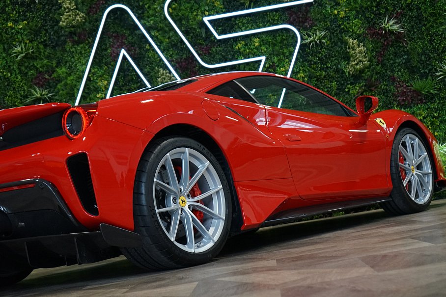 Ferrari 488 Pista