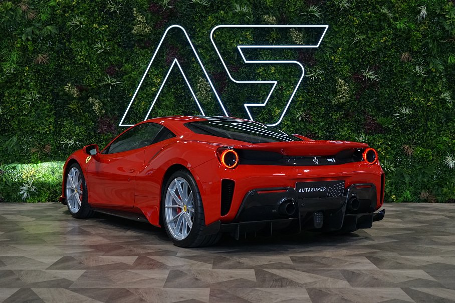 Ferrari 488 Pista
