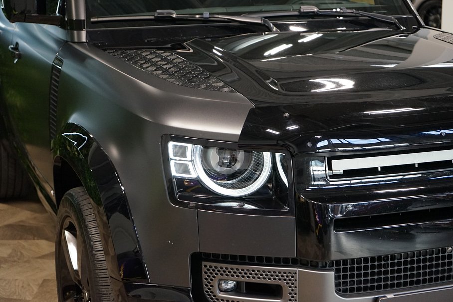 Land Rover Defender P525 110