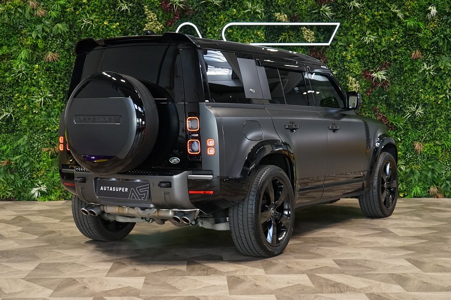 Land Rover Defender P525 110