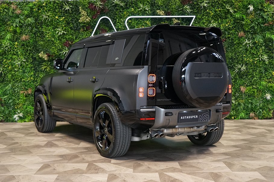 Land Rover Defender P525 110