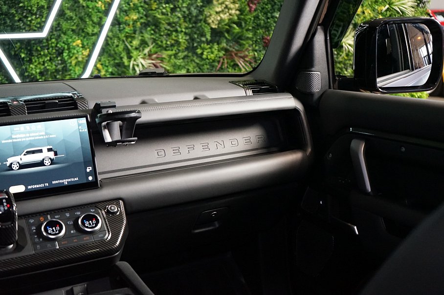 Land Rover Defender P525 110