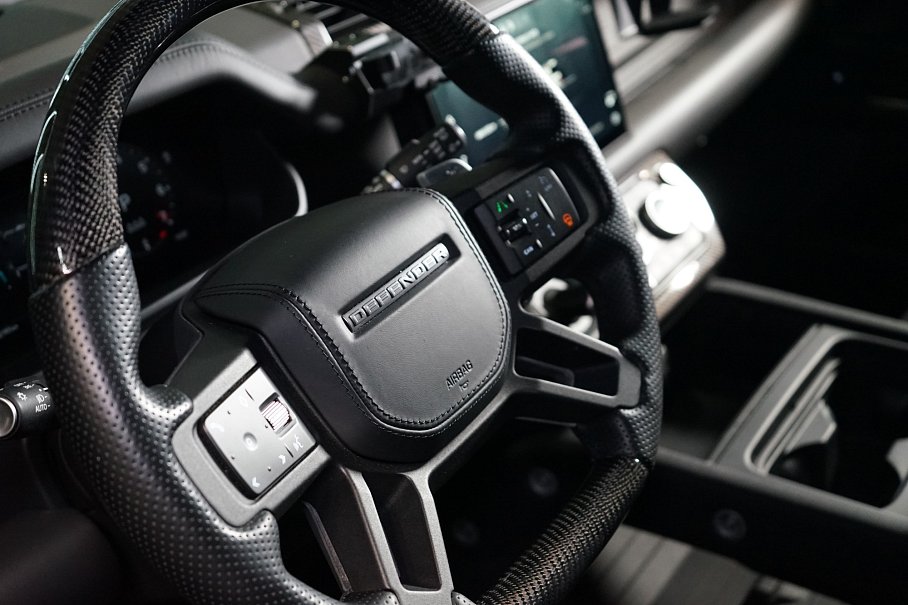 Land Rover Defender P525 110