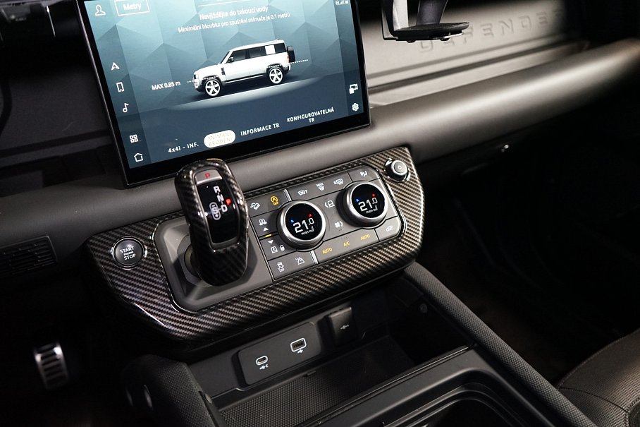 Land Rover Defender P525 110