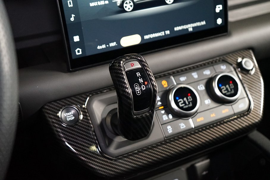 Land Rover Defender P525 110