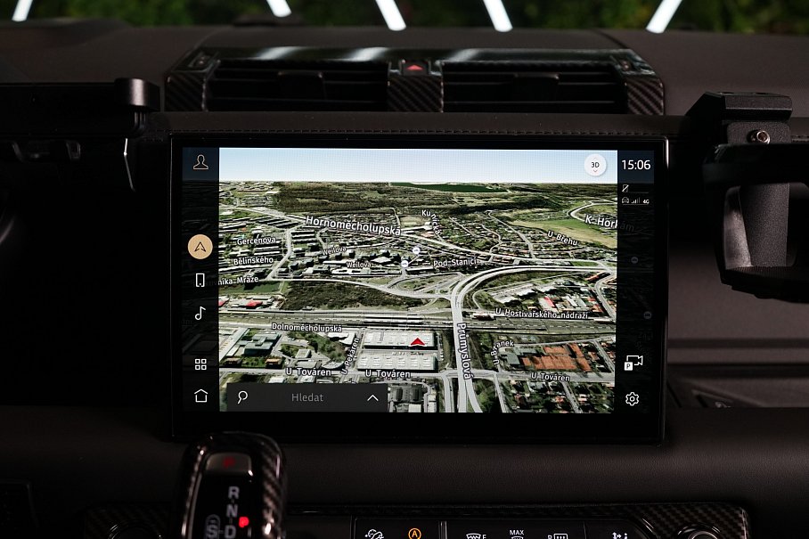 Land Rover Defender P525 110