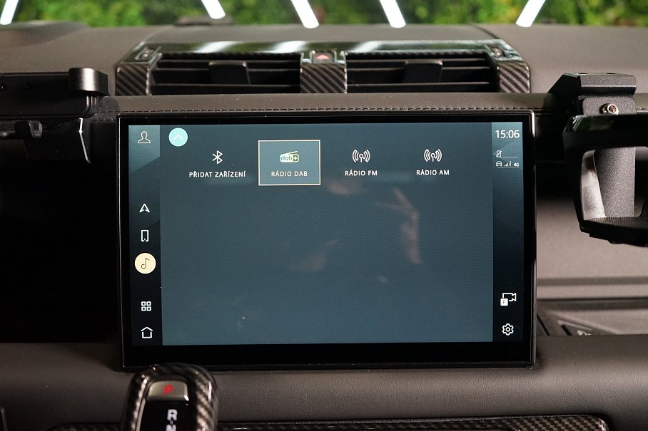 Land Rover Defender P525 110