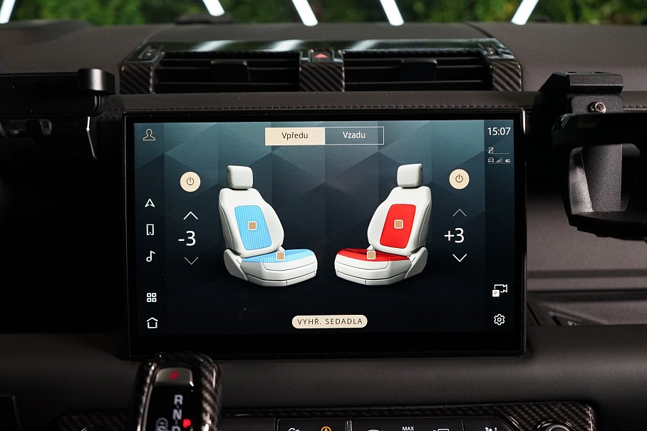 Land Rover Defender P525 110