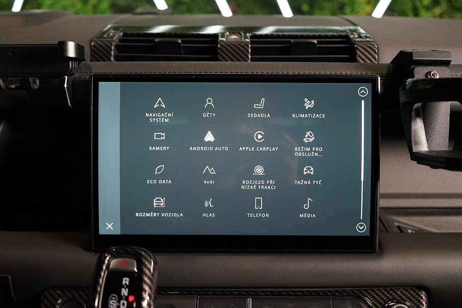 Land Rover Defender P525 110