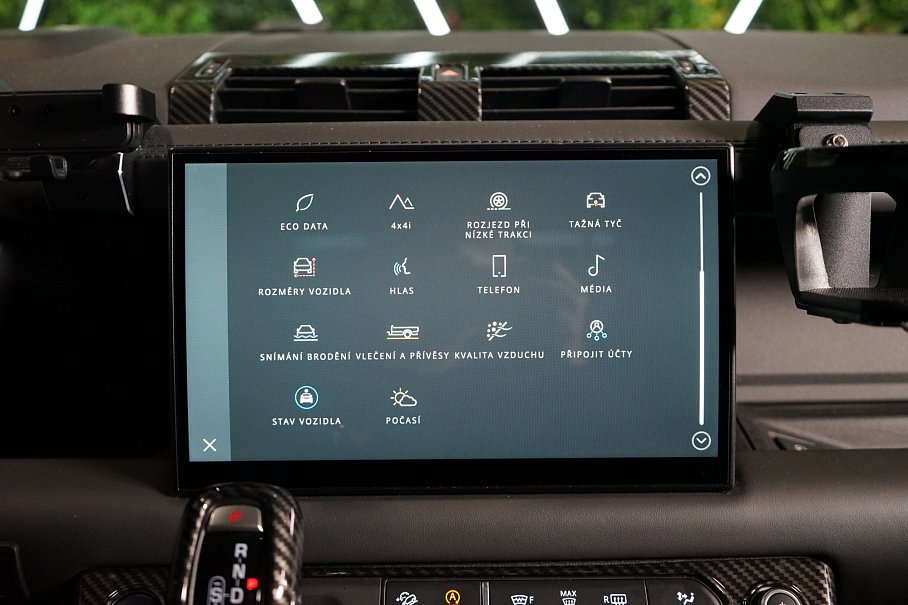 Land Rover Defender P525 110