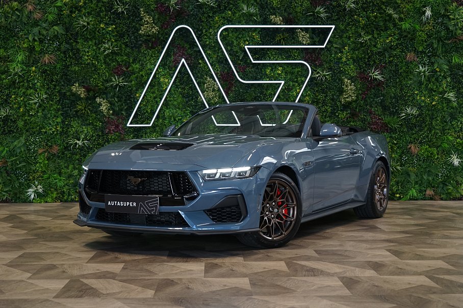 Ford Mustang V8 Convertible
