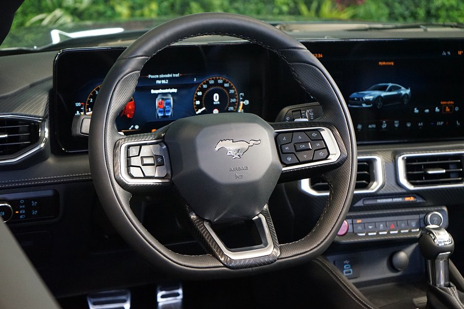 Ford Mustang V8 Convertible