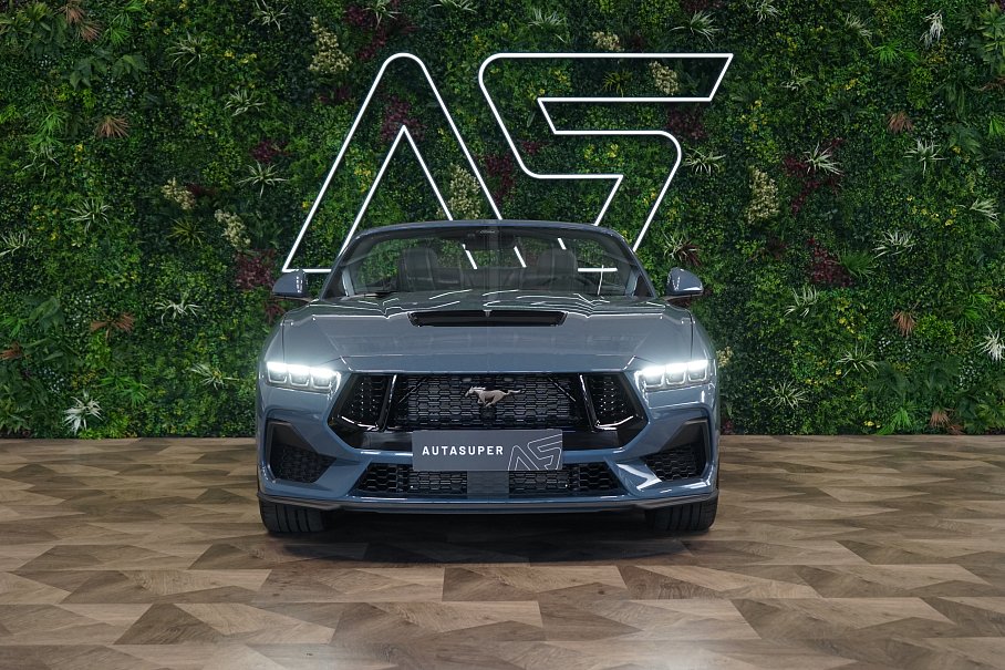 Ford Mustang V8 Convertible