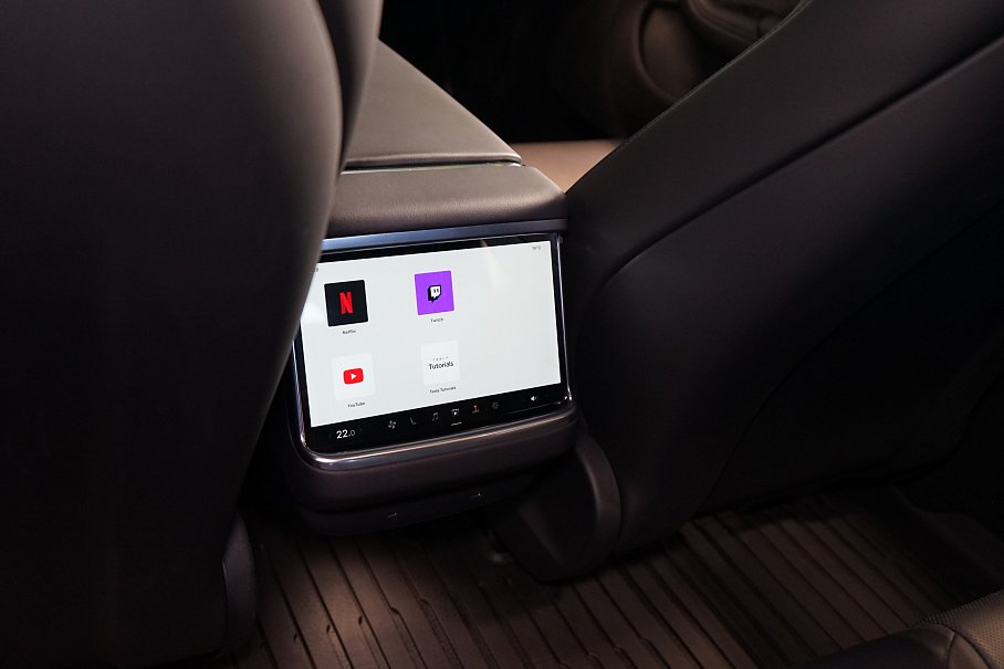 Tesla Model S 