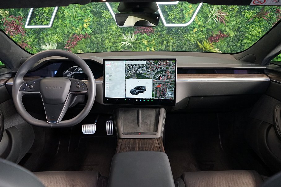 Tesla Model S 