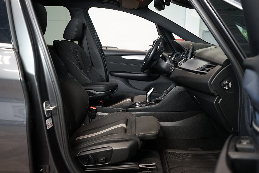 BMW Řada 2 218d xDrive Gran Tourer