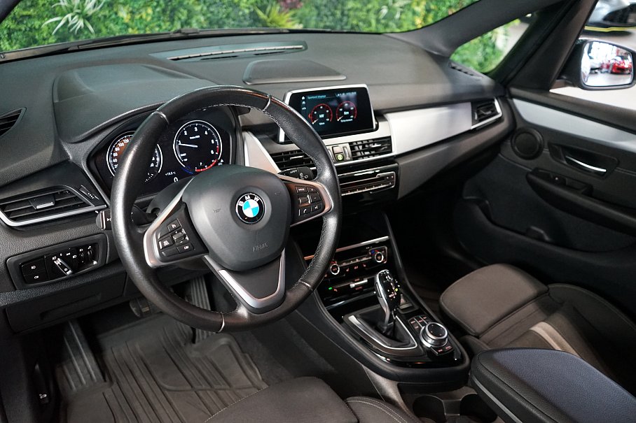 BMW Řada 2 218d xDrive Gran Tourer