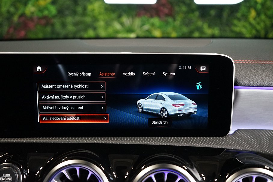 Mercedes-Benz CLA 180