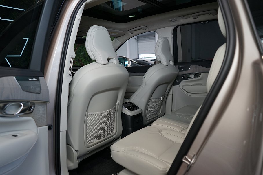 Volvo XC90 T8 AWD Recharge