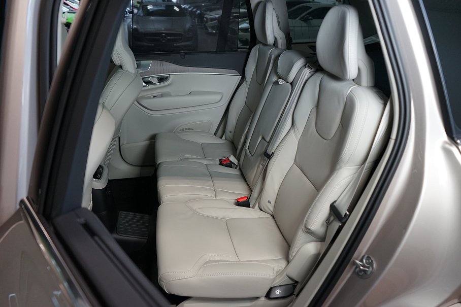 Volvo XC90 T8 AWD Recharge