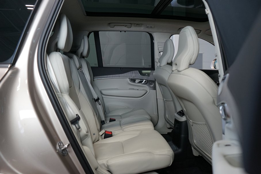 Volvo XC90 T8 AWD Recharge