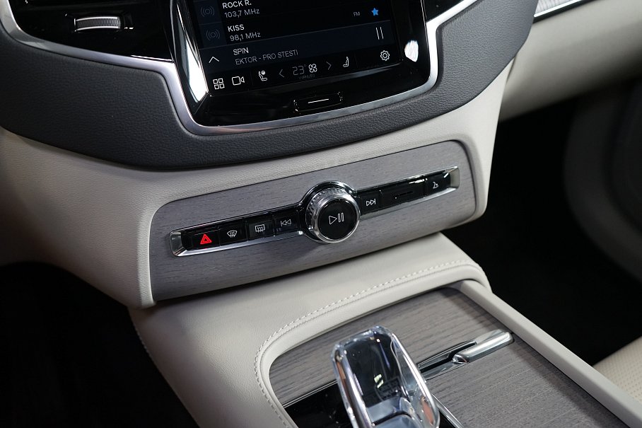 Volvo XC90 T8 AWD Recharge