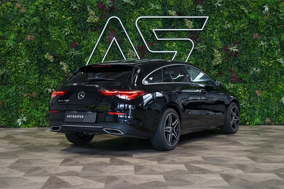 Mercedes-Benz CLA 200 Shooting brake
