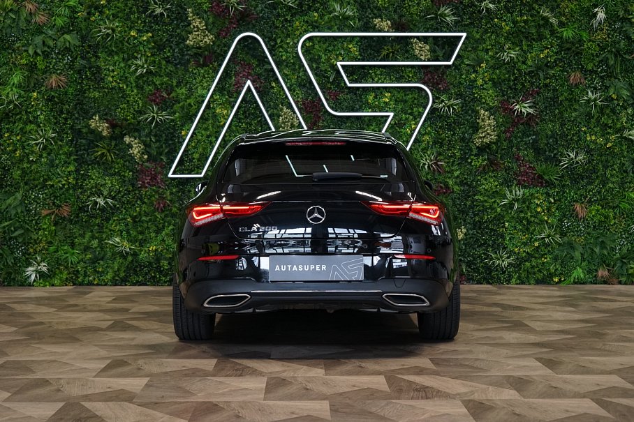 Mercedes-Benz CLA 200 Shooting brake